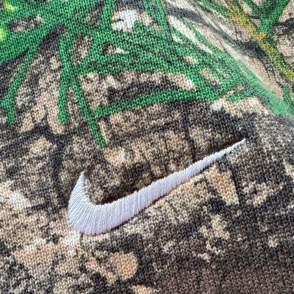 Nike SB RealTree Camo Hoodie Men Size Small EUC - Picture 5 of 6